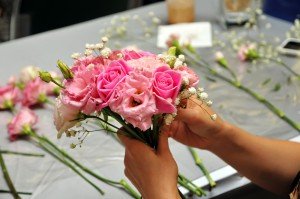 Hand-tied Flowers Delivery in UK